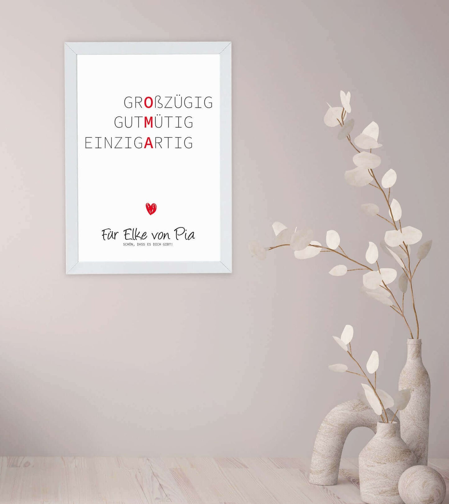 Anwendungsbild_Personalisiertes "Wörterposter" - Oma, Bildgröße: 13x18cm, DIN A4, DIN A3, Bilderrahmen: Ohne Bilderrahmen, Bilderrahmen weiß, Bilderrahmen schwarz, Bilderrahmen weiß mit Passepartout, Bilderrahmen schwarz mit Passepartout, Copyright: 321ge