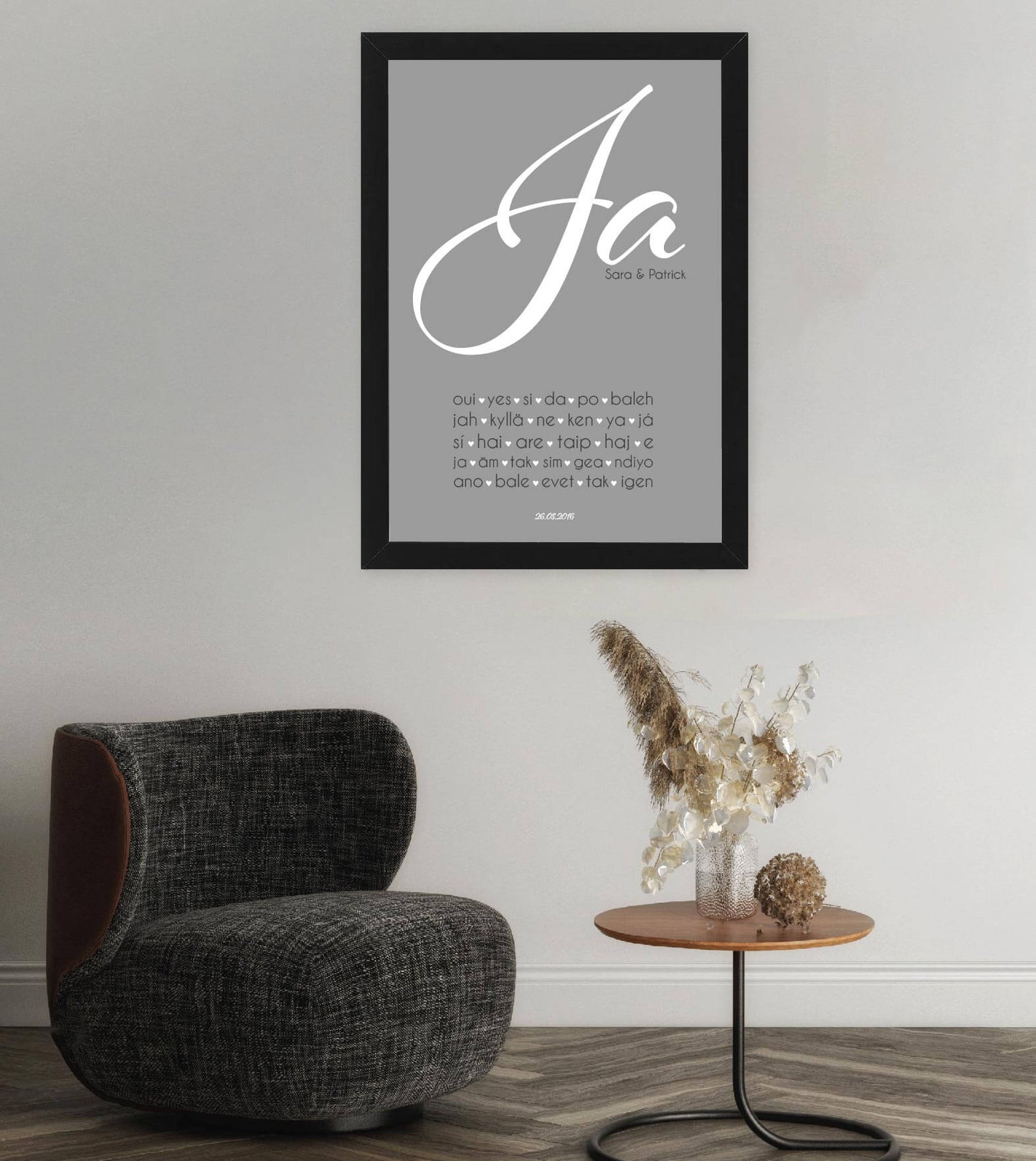 Anwendungsbild_Personalisiertes Liebesposter "JA international", Bildfarbe: Weiß, Grau, Anthrazit/Schwarz, Bildgröße: 13x18cm, DIN A4, DIN A3, Bilderrahmen: Ohne Bilderrahmen, Bilderrahmen weiß, Bilderrahmen schwarz, Bilderrahmen weiß mit Passepartout, Bi
