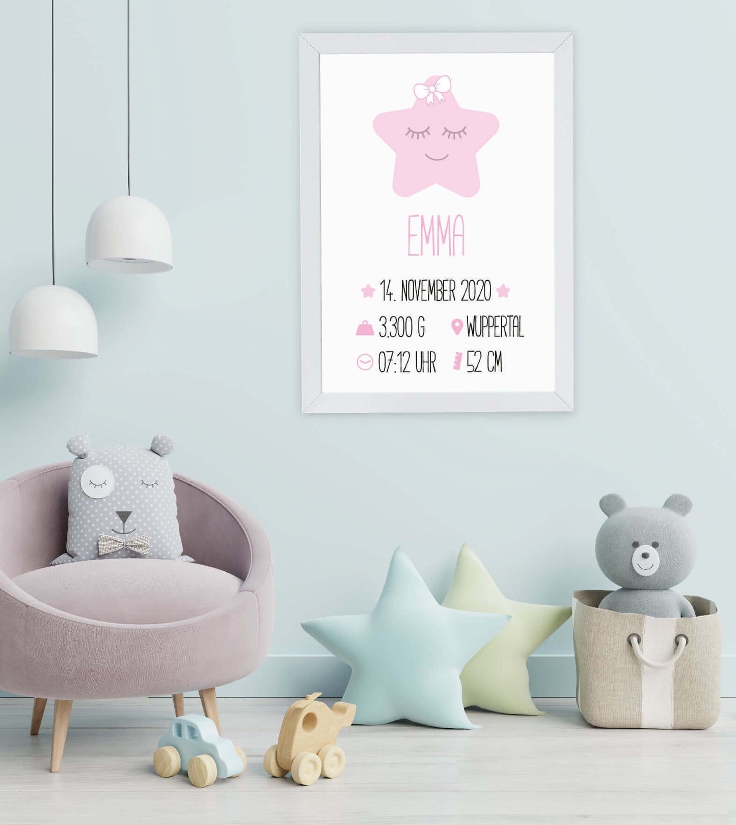 Anwendungsbild_Personalisiertes Babyposter "Geburtsanzeige Stern", Bildfarbe: Rosa, Blau, Bildgröße: 13x18cm, DIN A4, DIN A3, Bilderrahmen: Ohne Bilderrahmen, Bilderrahmen weiß, Bilderrahmen schwarz, Bilderrahmen weiß mit Passepartout, Bilderrahmen schwar
