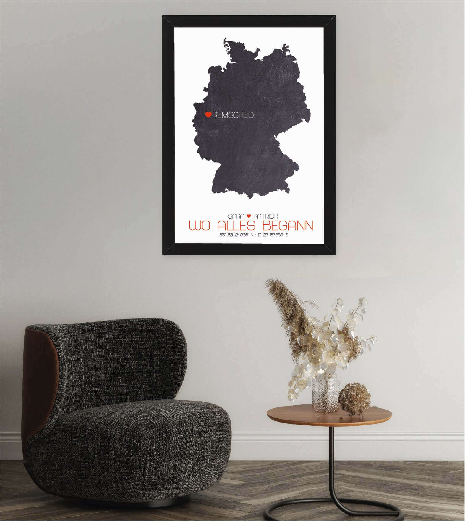 Anwendungsbild_Personalisiertes Koordinaten Bild “Landkarte – Wo alles begann”, Bildfarbe: Anthrazit/Schwarz, Grau, Rot, Blau, Gelb, Grün, Bildgröße: 13x18cm, DIN A4, DIN A3, Bilderrahmen: Ohne Bilderrahmen, Bilderrahmen weiß ohne Passepartout, Bilderrahmen schwarz ohne Passepartout, Bilderrahmen weiß mit Passepartout, Bilderrahmen schwarz mit Passepartout, Copyright: 321geschenke.de