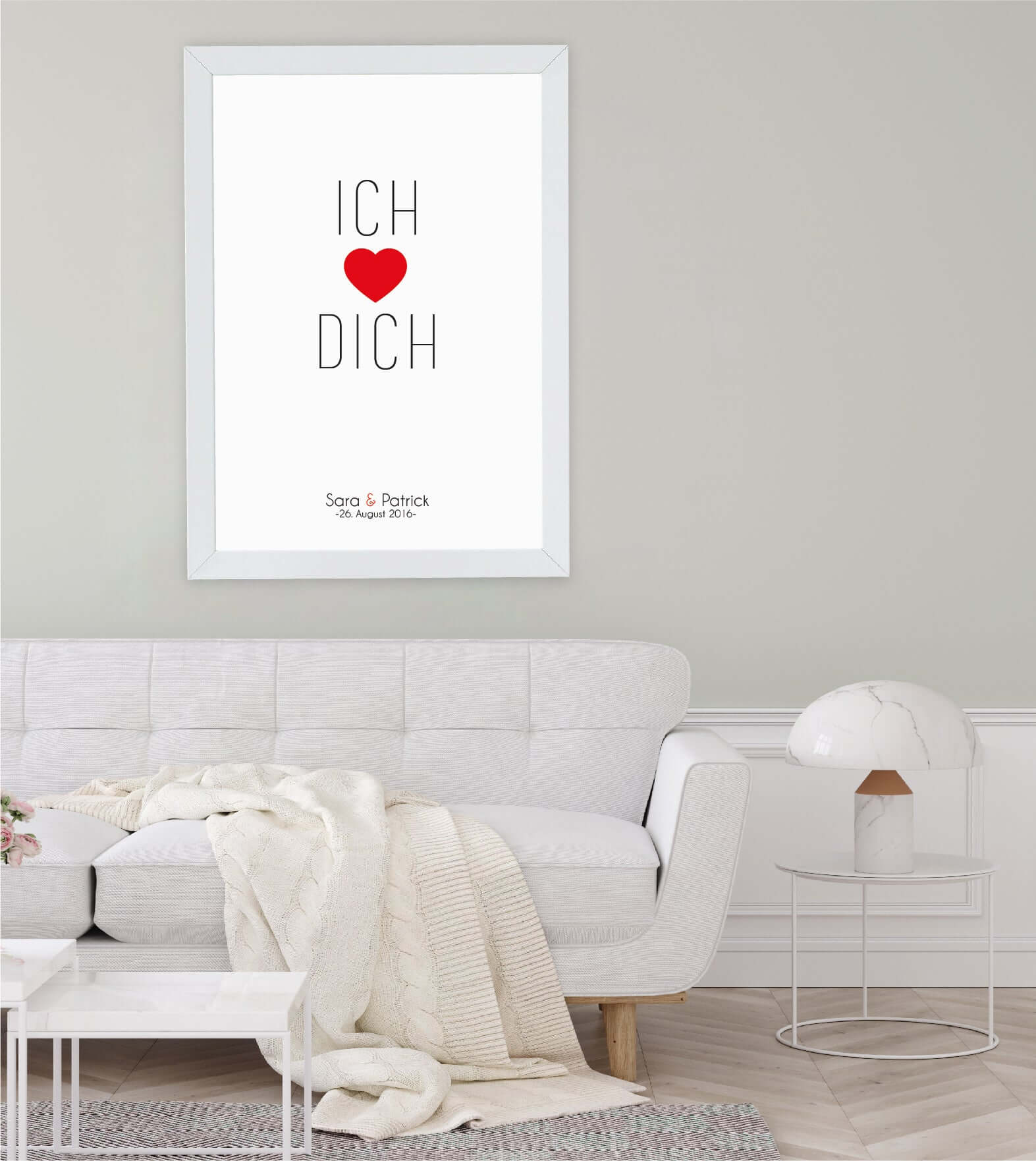 Anwendungsbild_Personalisiertes Bild „Ich liebe Dich”, Bildfarbe: Weiß, Bildgröße: 13x18cm, DIN A4, DIN A3, Bilderrahmen: Ohne Bilderrahmen, Bilderrahmen weiß ohne Passepartout, Bilderrahmen schwarz ohne Passepartout, Copyright:321geschenke.de