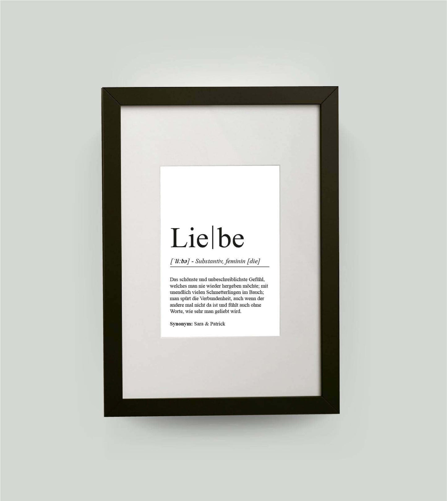 Personalisiertes Bild “Definition LIEBE”, DIN 13x18cm, mit Rahmen schwarz 21x30cm, ohne Passepartout, Copyright: 321geschenke.de