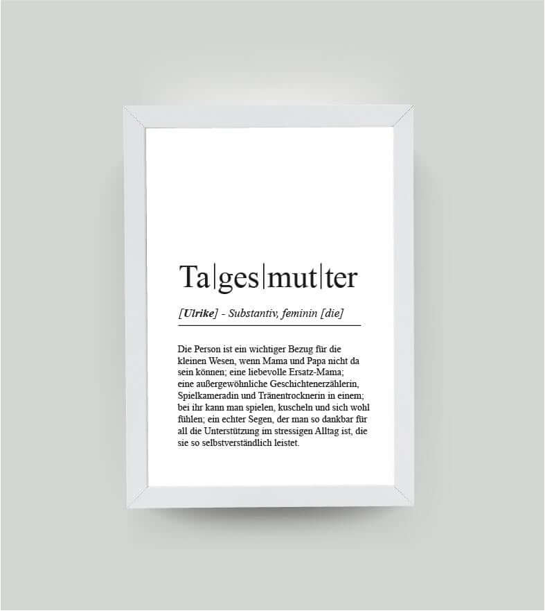Personalisiertes Bild “Definition TAGESMUTTER”, DIN A4, mit Rahmen weiß 21x30cm, ohne Passepartout, Copyright: 321geschenke.de