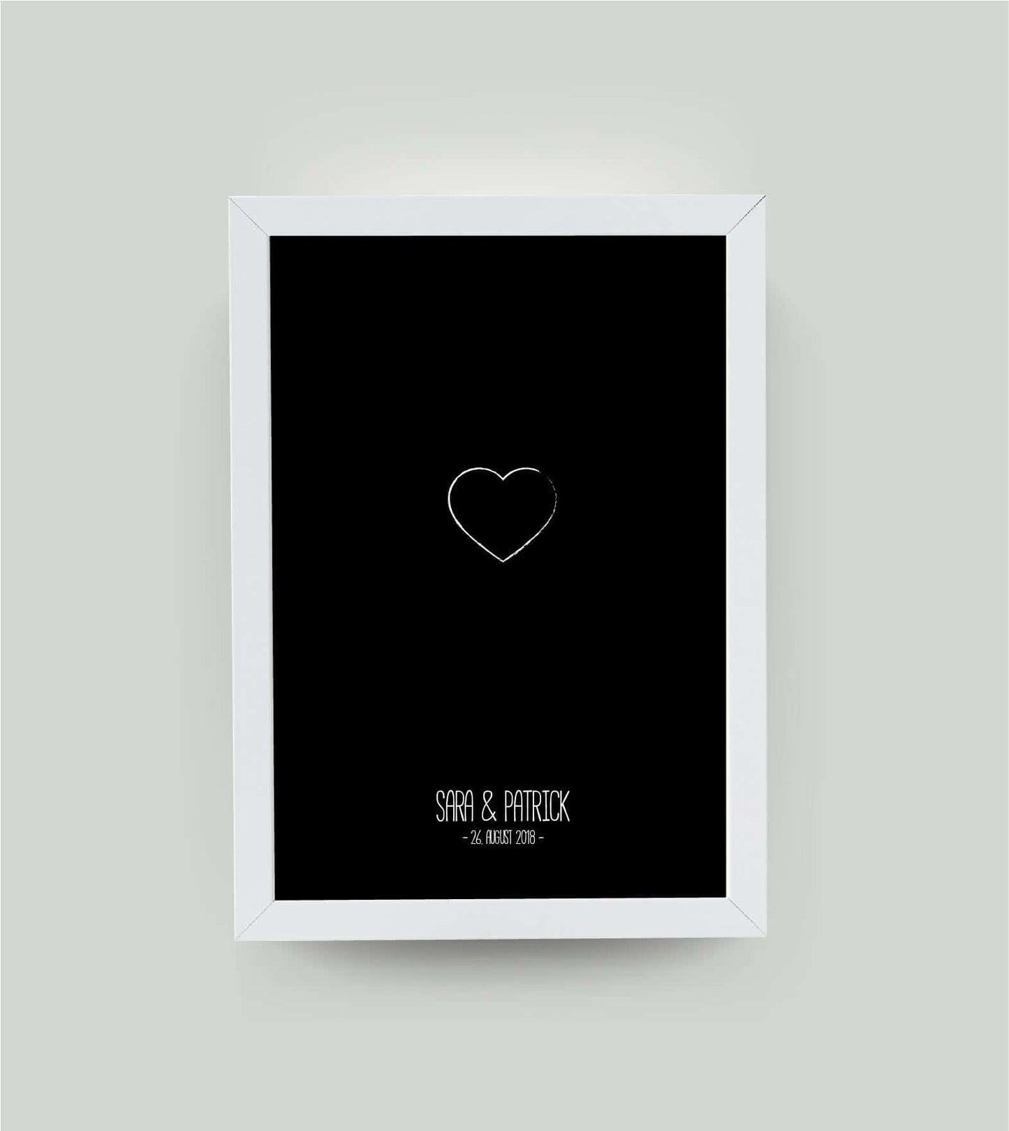 Personalisiertes Bild „Herz mit Name und Datum”, Bildfarbe: Schwarz, Bildgröße: 13x18cm, Bilderrahmen: Ohne Bilderrahmen,Copyright: 321geschenke.de