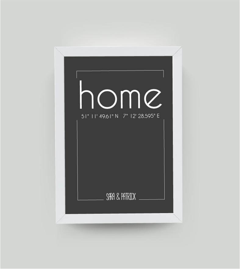 Personalisiertes Koordinaten Bild “HOME”, “FAMILIE”, “LEBEN” oder “ZUHAUSE”, Bildfarbe: Anthrazit/Schwarz, Bildgröße: 13x18cm, Bilderrahmen: Ohne Bilderrahmen, Copyright:321geschenke.de