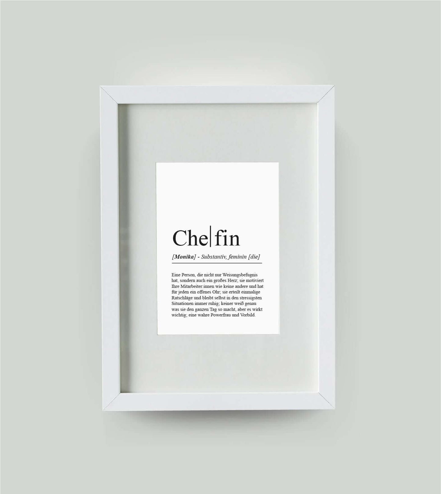 Personalisiertes Bild “Definition CHEFIN”, DIN 13x18cm, mit Rahmen weiß 21x30cm, ohne Passepartout, Copyright: 321geschenke.de