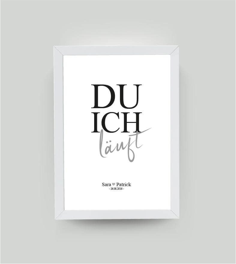 Personalisiertes Bild “DU ICH läuft”, Bildfarbe: Weiß, Bildgröße: 13x18cm, Bilderrahmen: Ohne Bilderrahmen, Copyright: 321geschenke.de