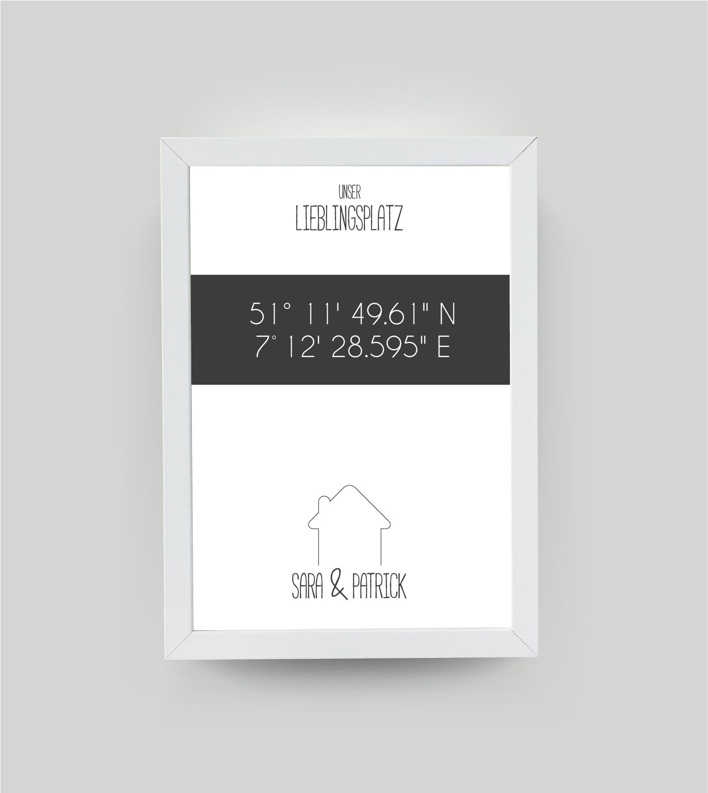 Personalisiertes Koordinaten Bild “Lieblingsort Haus”, Bildfarbe: Anthrazit/Schwarz, Bildgröße: 13x18cm, Bilderrahmen: Ohne Bilderrahmen, Copyright: 321geschenke.de
