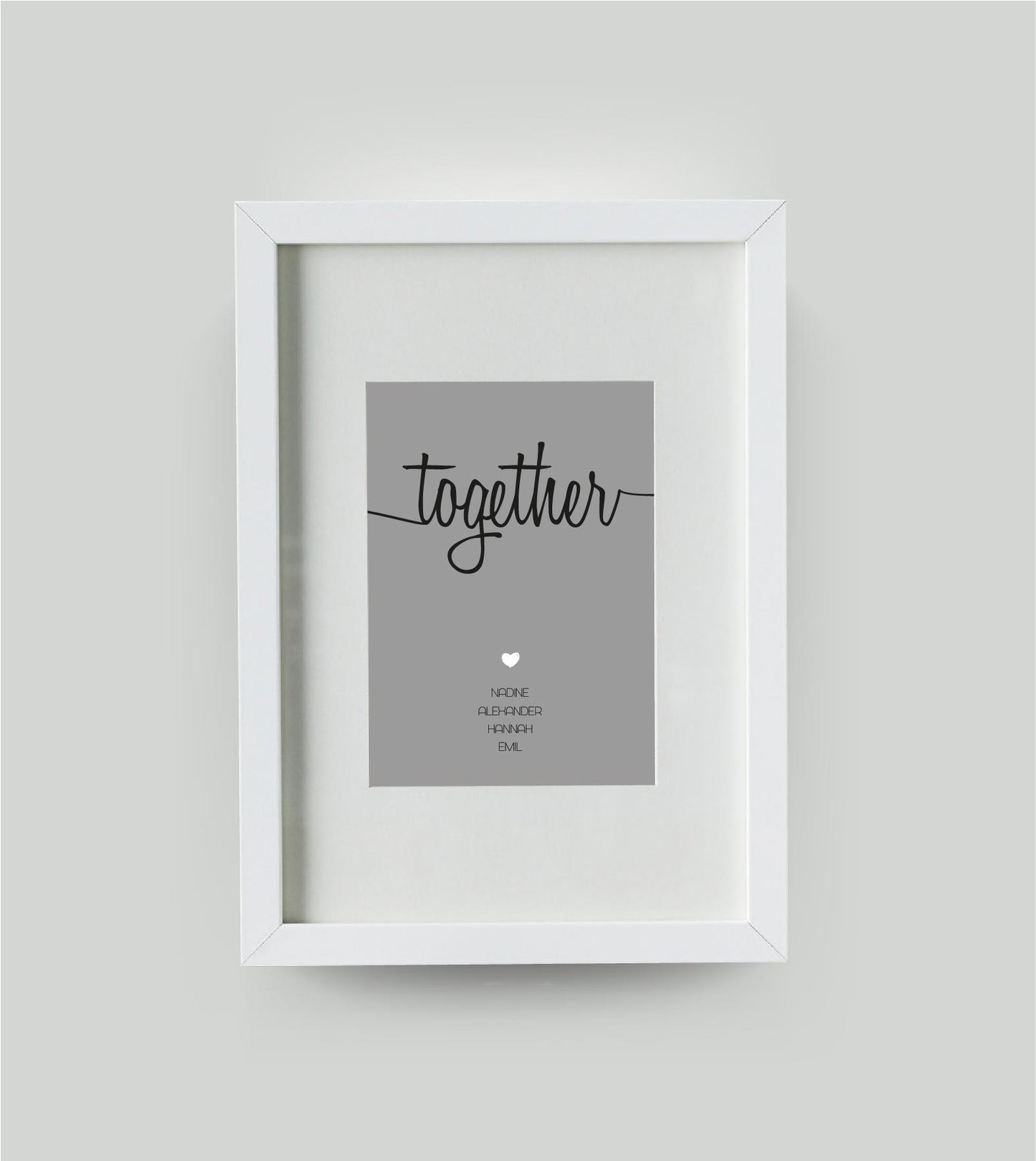 Personalisiertes Familienbild “TOGETHER”, Bildfarbe: Grau, Bildgröße: DIN A4, Bilderrahmen: Bilderrahmen weiß mit Passepartout, Copyright:321geschenke.de