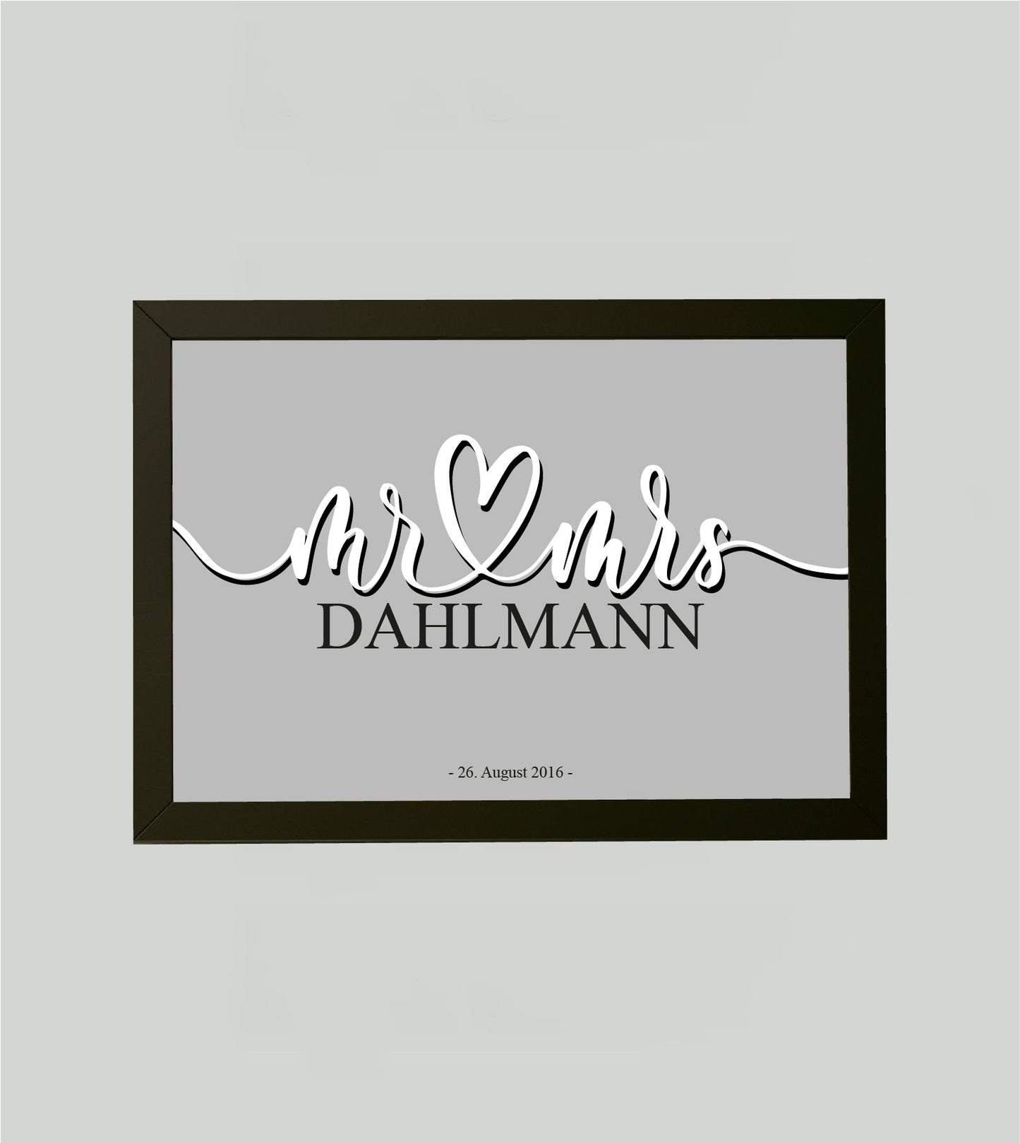 Personalisiertes Bild „Mr & Mrs”, Bildfarbe: Anthrazit/Schwarz, Grau, Weiß, Bildgröße: 13x18cm, DIN A4, DIN A3, Bilderrahmen: Ohne Bilderrahmen, Bilderrahmen weiß ohne Passepartout, Bilderrahmen schwarz ohne Passepartout, Bilderrahmen weiß mit Passepartout, Bilderrahmen schwarz mit Passepartout, Copyright:321geschenke.de