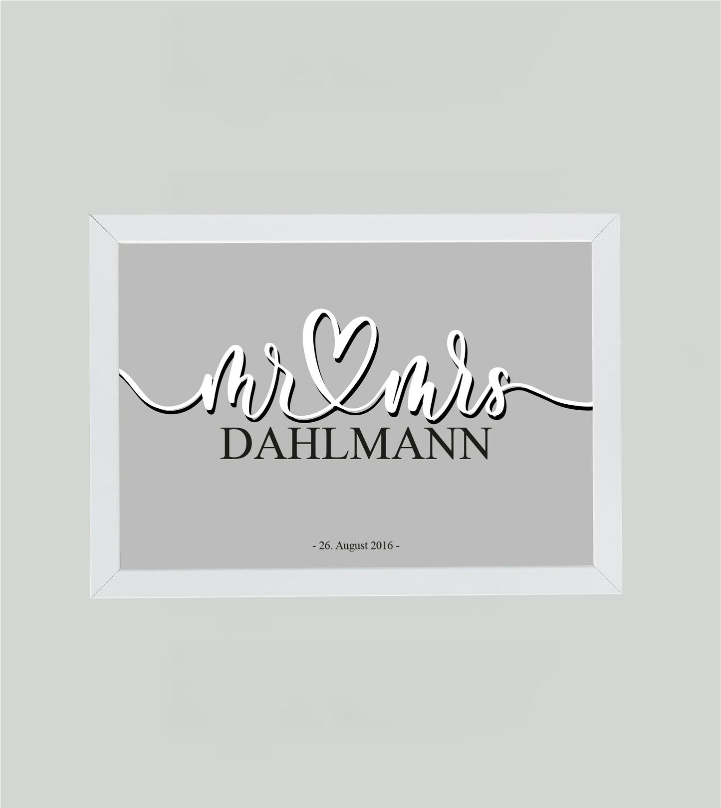 Personalisiertes Bild „Mr & Mrs”, Bildfarbe: Anthrazit/Schwarz, Grau, Weiß, Bildgröße: 13x18cm, DIN A4, DIN A3, Bilderrahmen: Ohne Bilderrahmen, Bilderrahmen weiß ohne Passepartout, Bilderrahmen schwarz ohne Passepartout, Bilderrahmen weiß mit Passepartout, Bilderrahmen schwarz mit Passepartout, Copyright:321geschenke.de