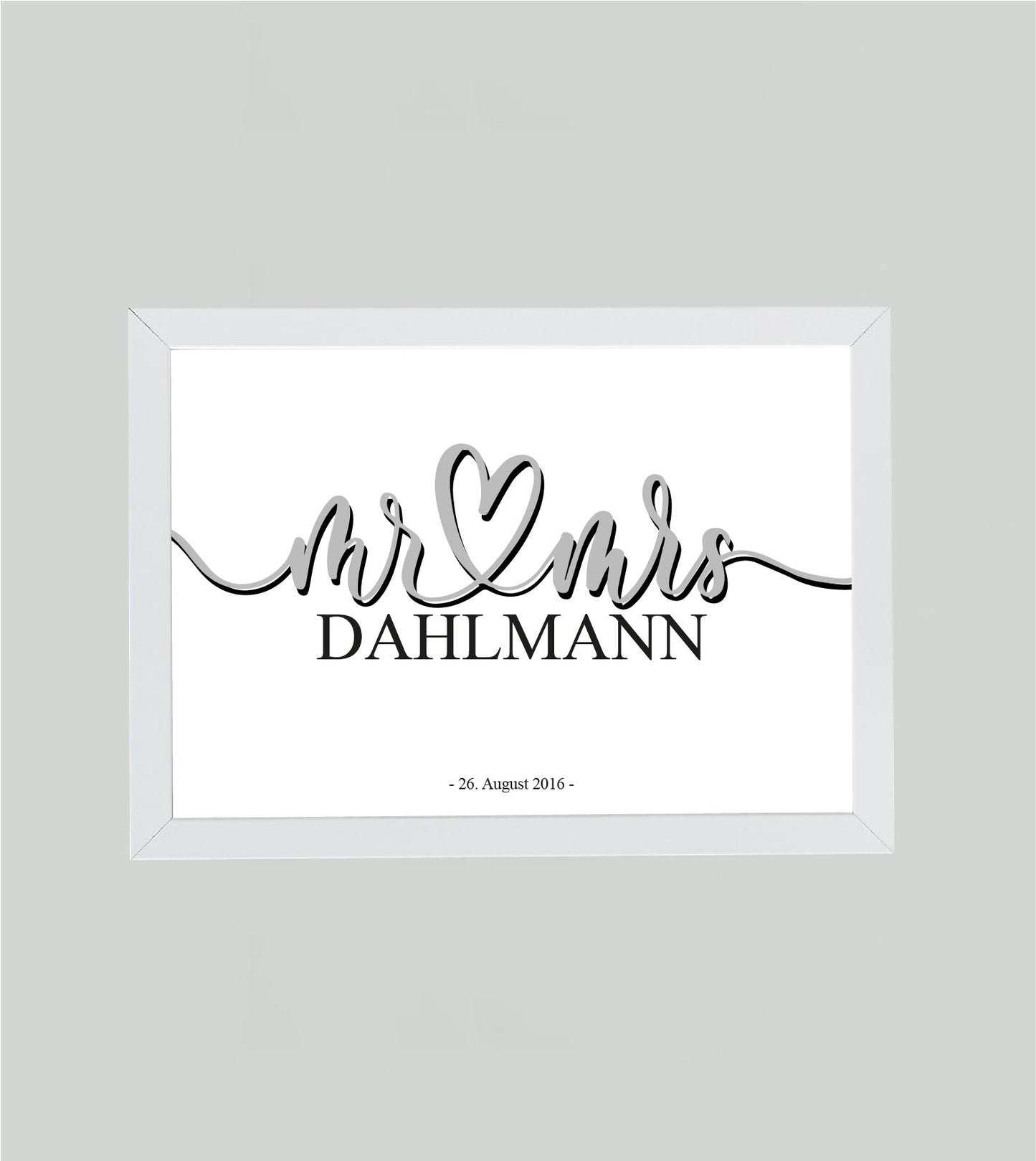 Personalisiertes Bild „Mr & Mrs”, Bildfarbe: Anthrazit/Schwarz, Grau, Weiß, Bildgröße: 13x18cm, DIN A4, DIN A3, Bilderrahmen: Ohne Bilderrahmen, Bilderrahmen weiß ohne Passepartout, Bilderrahmen schwarz ohne Passepartout, Bilderrahmen weiß mit Passepartout, Bilderrahmen schwarz mit Passepartout, Copyright:321geschenke.de