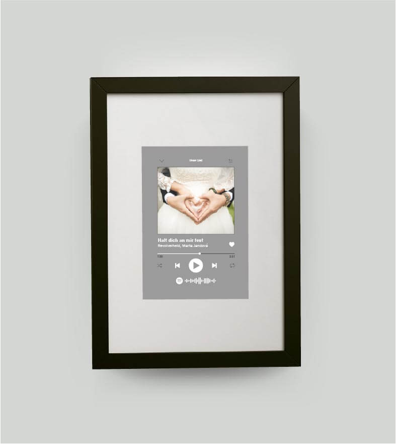Personalisiertes Bild “Song” mit Foto, Bildfarbe: Grau, Bildgröße: DIN A4, Bilderrahmen: Bilderrahmen schwarz mit Passepartout,Copyright: 321geschenke.de