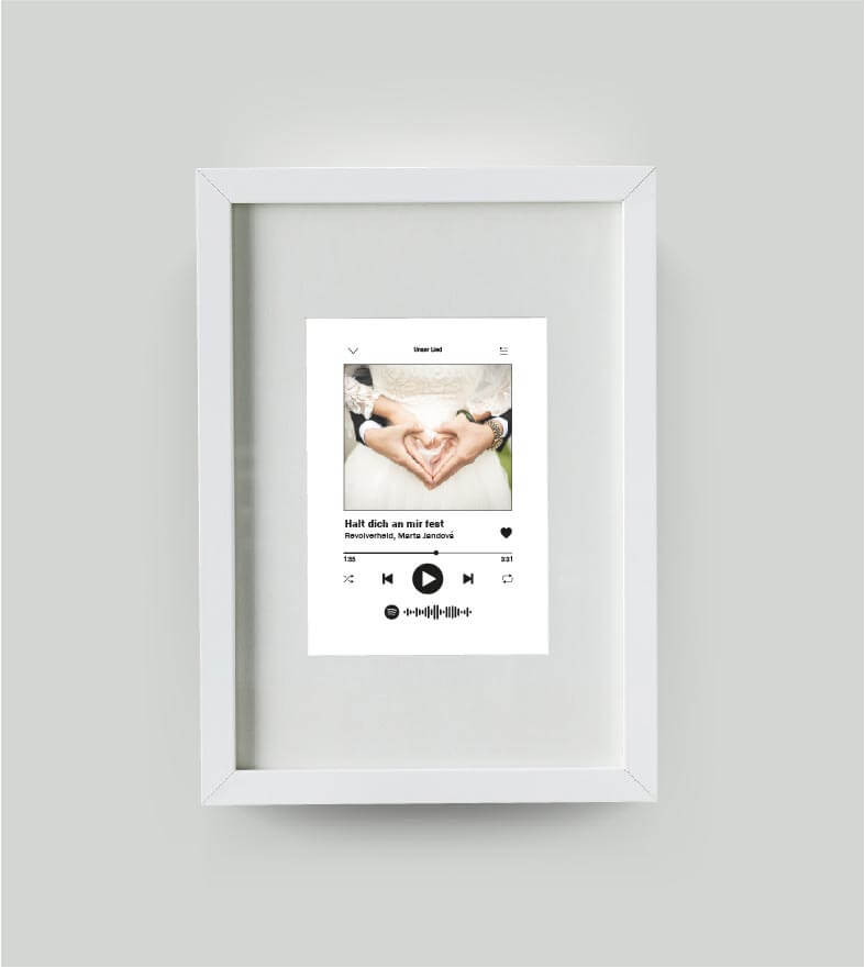 Personalisiertes Bild “Song” mit Foto, Bildfarbe: Weiß, Bildgröße: DIN A4, Bilderrahmen: Bilderrahmen weiß mit Passepartout,Copyright: 321geschenke.de