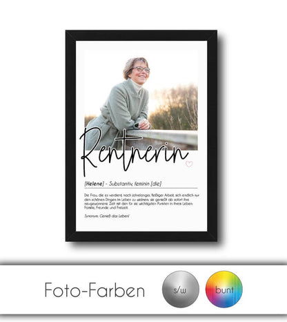 Personalisiertes Foto-Poster "Rentnerin" mit Definition, Bildgröße: 13x18cm, DIN A4, DIN A3, Bilderrahmen: Ohne Bilderrahmen, Bilderrahmen weiß, Bilderrahmen schwarz, Bilderrahmen weiß mit Passepartout, Bilderrahmen schwarz mit Passepartout, Copyright: 32