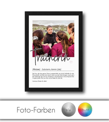 Personalisiertes Foto-Poster "Trainerin" mit Definition, Bildgröße: 13x18cm, DIN A4, DIN A3, Bilderrahmen: Ohne Bilderrahmen, Bilderrahmen weiß, Bilderrahmen schwarz, Bilderrahmen weiß mit Passepartout, Bilderrahmen schwarz mit Passepartout, Copyright: 32