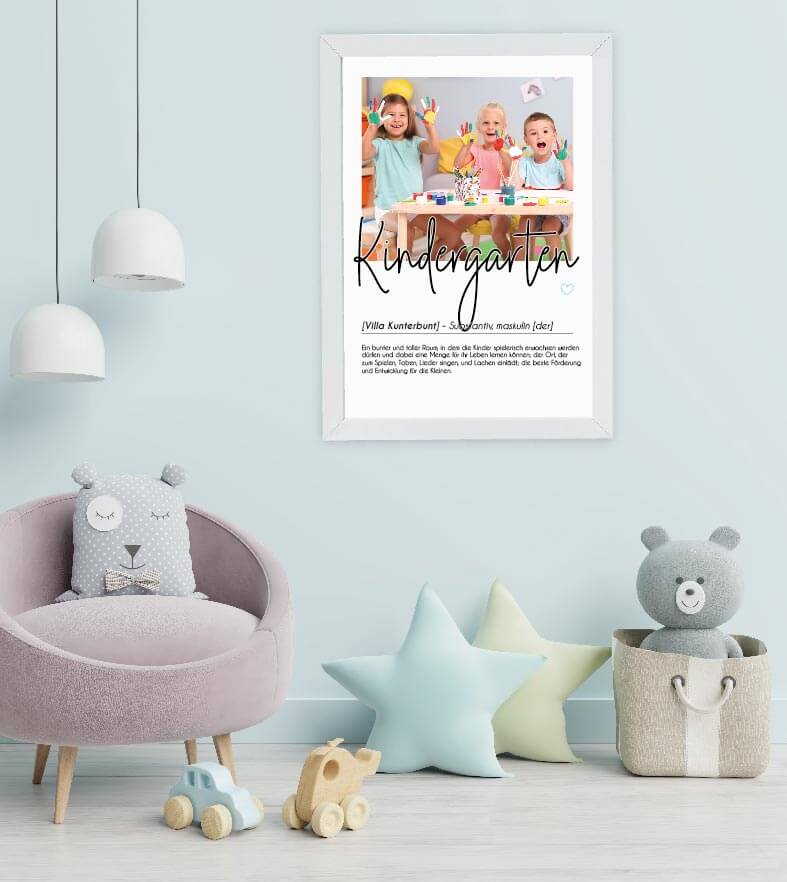 Anwendungsbild_Personalisiertes Foto-Poster "Kindergarten" mit Definition, Bildgröße: 13x18cm, DIN A4, DIN A3, Bilderrahmen: Ohne Bilderrahmen, Bilderrahmen weiß, Bilderrahmen schwarz, Bilderrahmen weiß mit Passepartout, Bilderrahmen schwarz mit Passepart