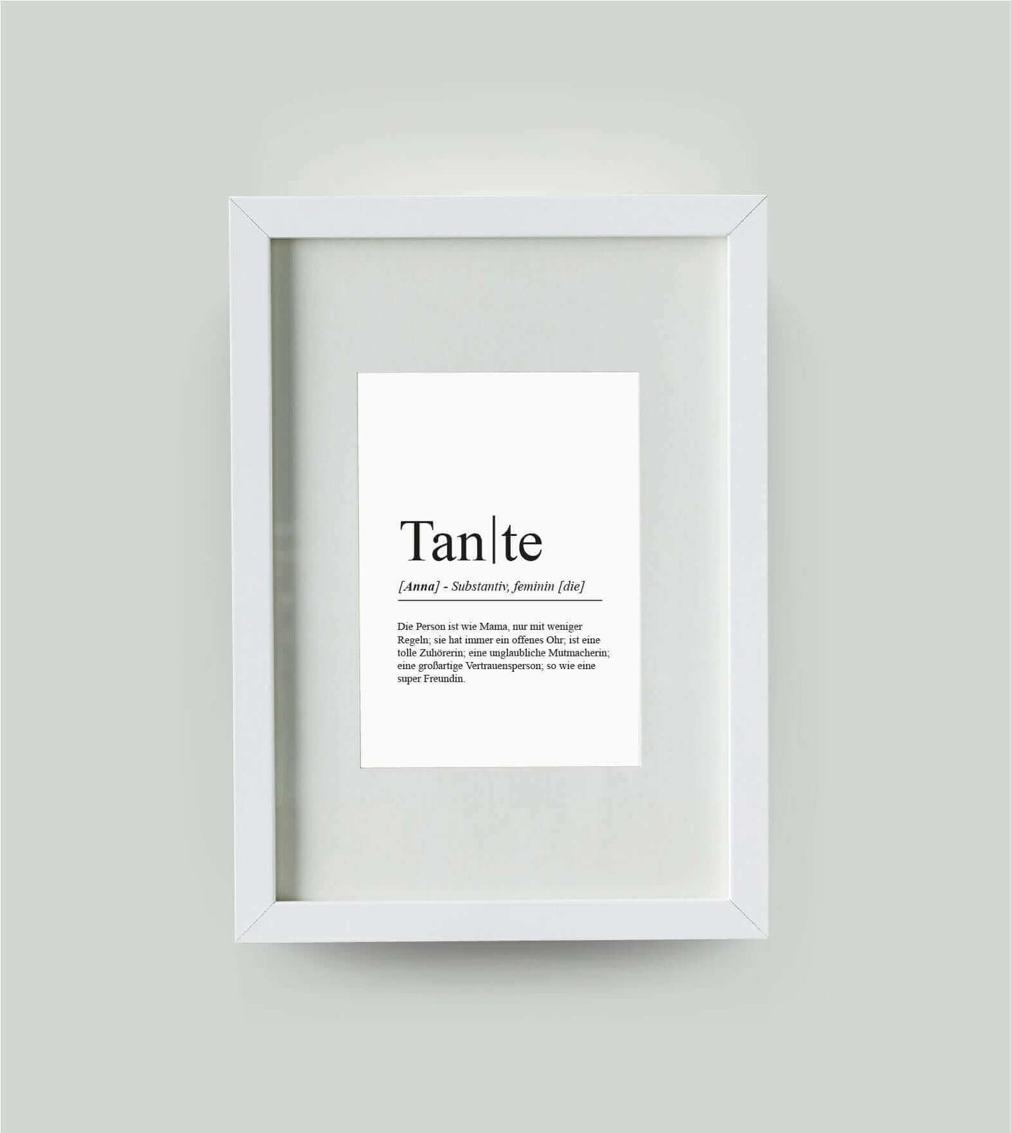 Personalisiertes Bild “Definition TANTE”, DIN 13x18cm, mit Rahmen weiß 21x30cm, ohne Passepartout, Copyright: 321geschenke.de