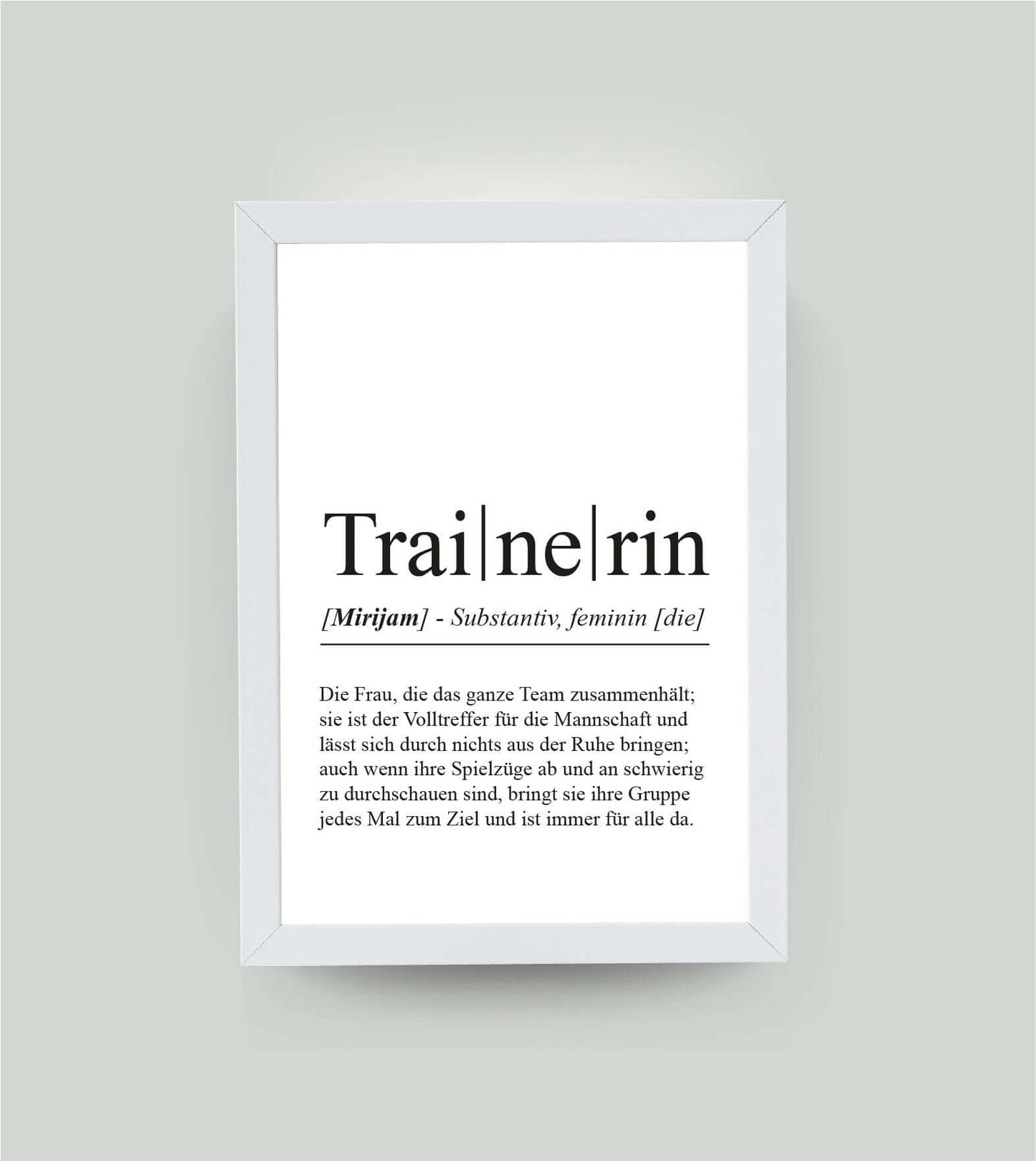 Personalisiertes Bild “Definition TRAINERIN”, DIN A4, mit Rahmen weiß 21x30cm, ohne Passepartout, Copyright: 321geschenke.de