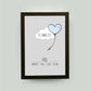 Personalisiertes Bild “Geburtsposter” Wolke mit Herzballon, Bildfarbe: Blau, Bildgröße: 13x18cm, Bilderrahmen: Bilderrahmen schwarz ohne Passepartout, Copyright: 321geschenke.de