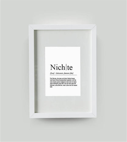 Personalisiertes Bild “Definition NICHTE”, DIN 13x18cm, mit Rahmen weiß 21x30cm, ohne Passepartout, Copyright: 321geschenke.de
