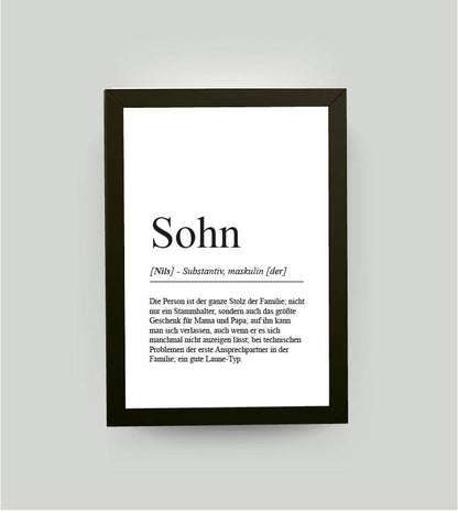 Personalisiertes Bild “Definition SOHN”, DIN A4, mit Rahmen schwarz 21x30cm, ohne Passepartout, Copyright: 321geschenke.de