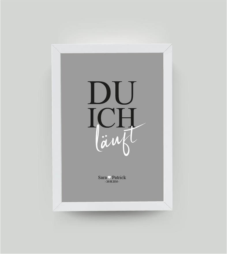 Personalisiertes Bild “DU ICH läuft”, Bildfarbe: Grau, Bildgröße: 13x18cm, Bilderrahmen: Ohne Bilderrahmen, Copyright: 321geschenke.de