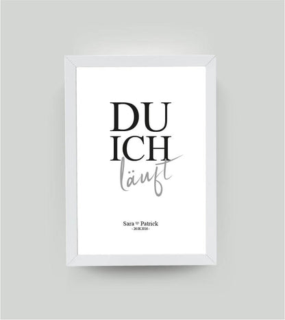 Personalisiertes Bild “DU ICH läuft”, Bildfarbe: Weiß, Bildgröße: 13x18cm, Bilderrahmen: Ohne Bilderrahmen, Copyright: 321geschenke.de