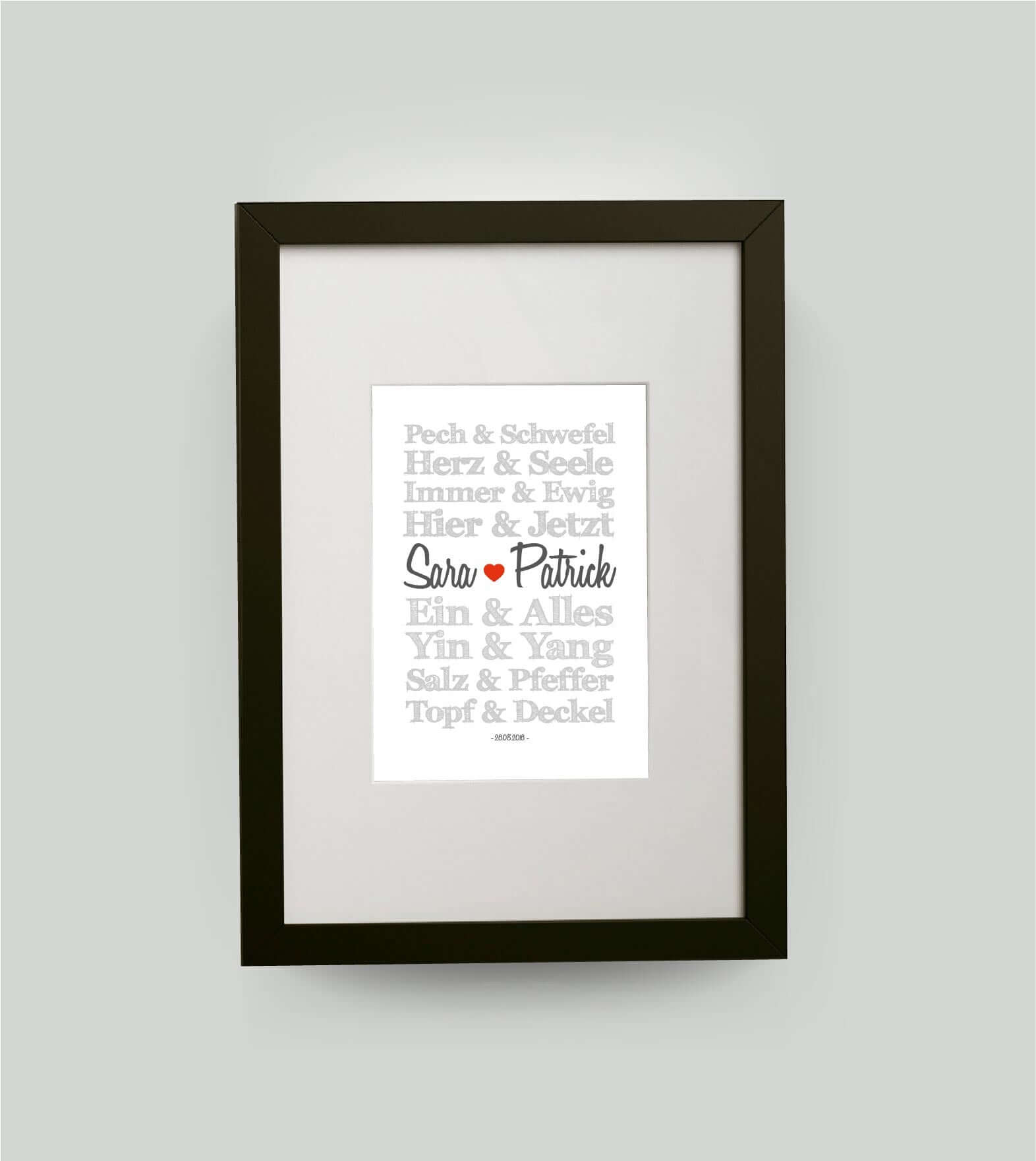 Personalisiertes Bild “TRAUMPAARE – Herz und Seele”, Bildgröße: DIN A4, Bilderrahmen: Bilderrahmen schwarz mit Passepartout, ,Copyright: 321geschenke.de