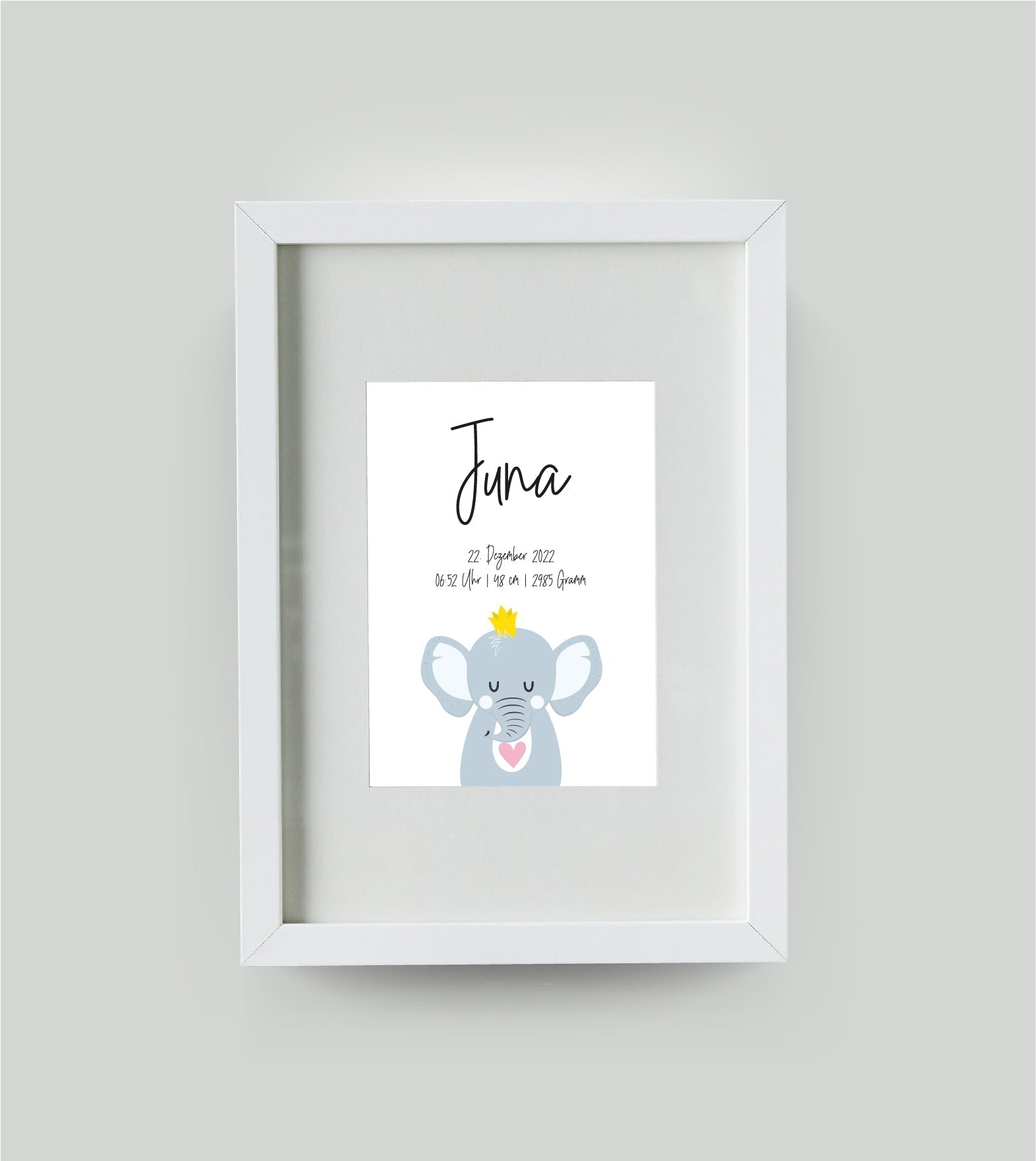 Personalisiertes Geburtsposter “ELEFANT mit Herz”, Motiv: Elefant, Bildgröße: DIN A4, Bilderrahmen: Bilderrahmen weiß mit Passepartout, Copyright: 321geschenke.de Sonderanfertigung: Unsere Bilder nach euren Wünschen verändert.