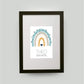 Personalisiertes Babyposter “Regenbogen” blau, 13x18cm, mit Rahmen schwarz 21x30cm, mit Passepartout