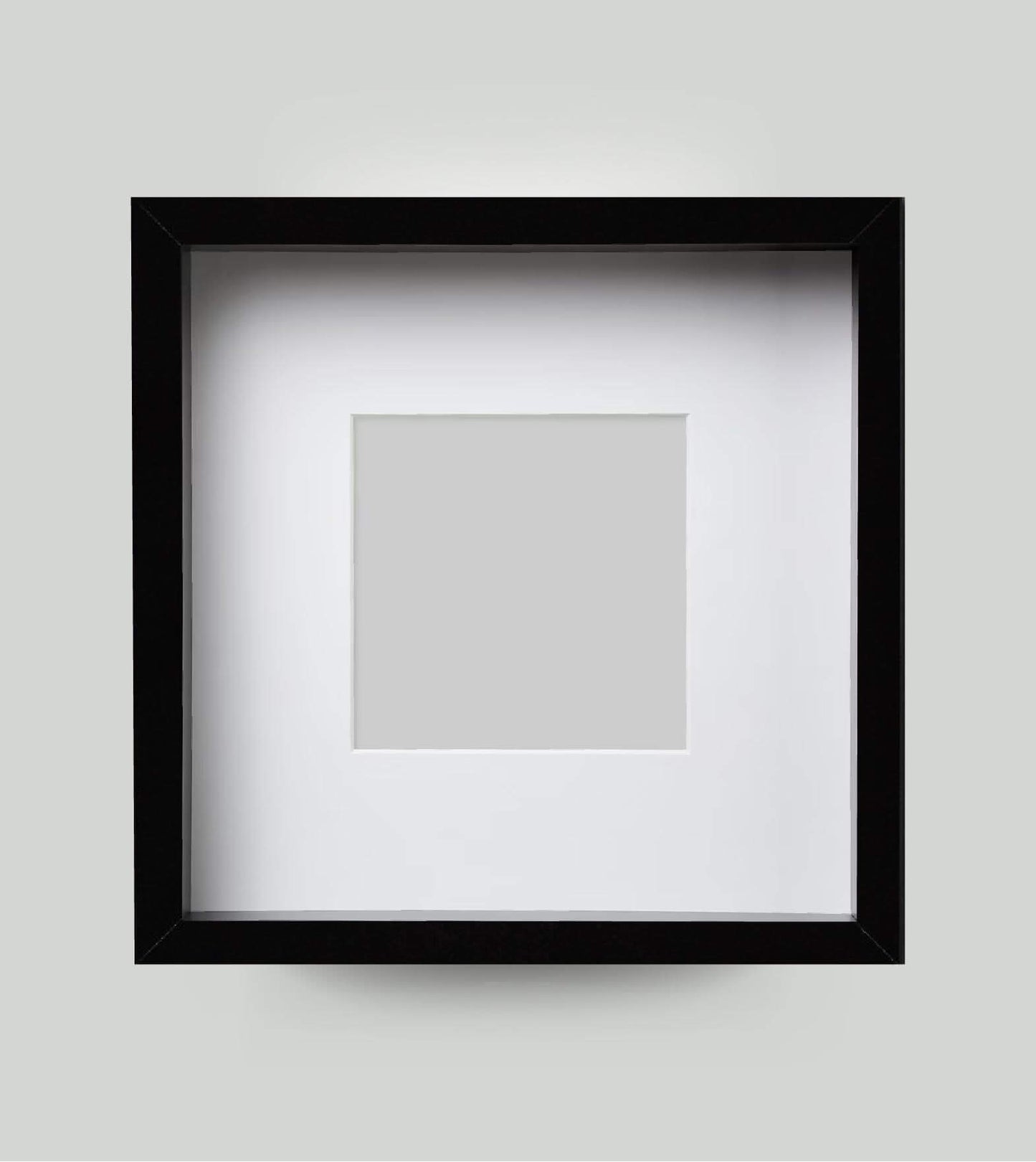 alt tag: Bilderrahmen viereckig, 3D-Rahmen, schwarz, mit Passepartout